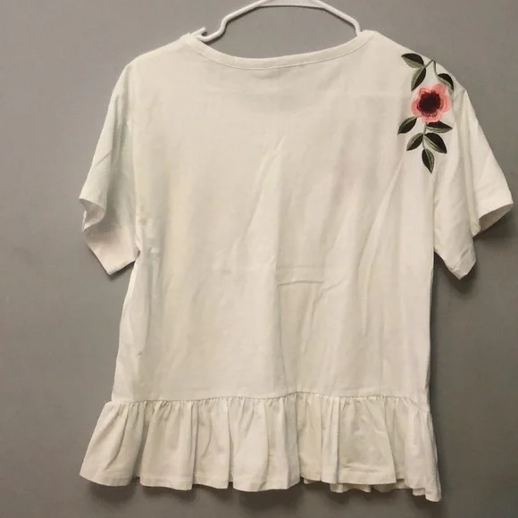 Chelsea and Theodore Peplum Embroidered Floral White Top Size Medium - Picture 4 of 4